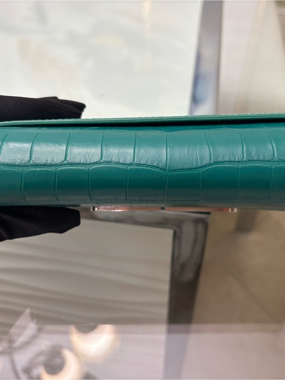 Authentic Balenciaga Gossip Wallet on Chain (WOC) in Jade green - Picture 14 of 15